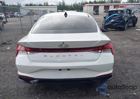 2022 Hyundai Elantra Sel z USA, uszkodzony, nr VIN 5NPLN4AG0NH060341